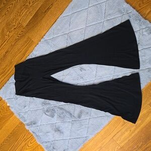 Offline by. Aerie Black Flare Pants, Women's Size Medium Short, Great Condition